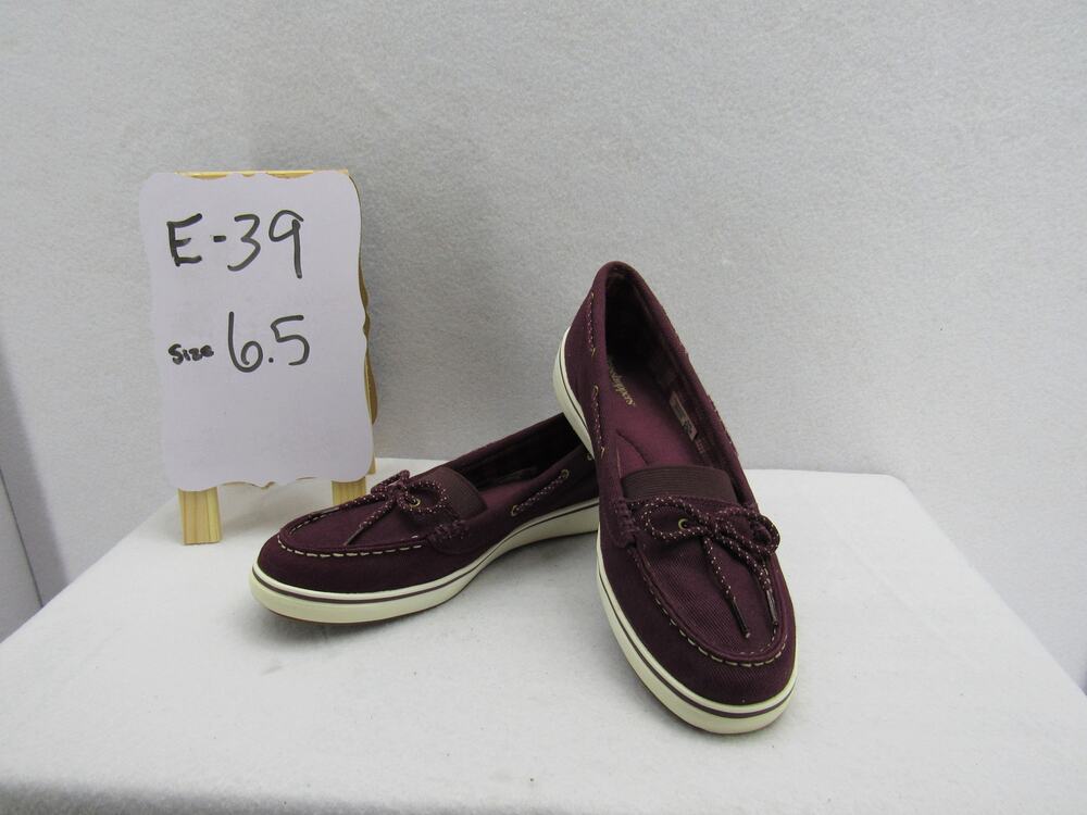 Grasshoppers purple boatshoes size 6.5